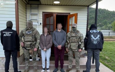 На Буковине разоблачили схему незаконной переправки мужчин за границу: среди фигурантов депутат и полицейский