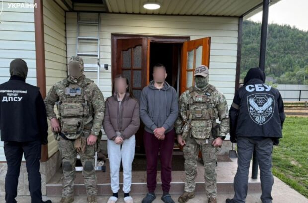 На Буковине разоблачили схему незаконной переправки мужчин за границу: среди фигурантов депутат и полицейский