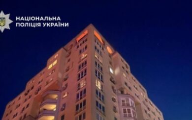 В Киеве раздались взрывы из-за атаки дронов рф