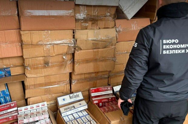 Товару на 120 млн грн: БЕБ ліквідувало масштабну схему з продажу сигарет