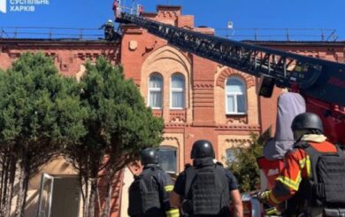 В Харькове дрон попал в корпус Национального фармацевтического университета: есть раненые