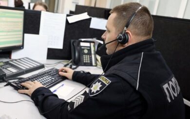 Курьезные вызовы на полицию в 2025: от летучих мышей до странных световых точек