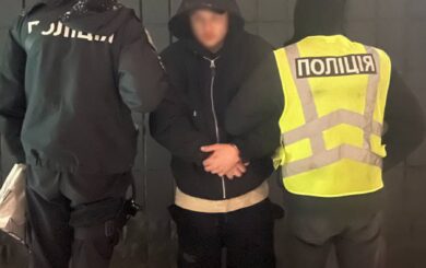 В Киеве мужчина поджигал машины Сил обороны в обмен на деньги