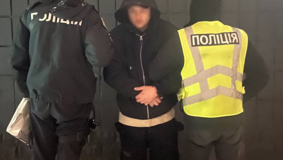 В Киеве мужчина поджигал машины Сил обороны в обмен на деньги