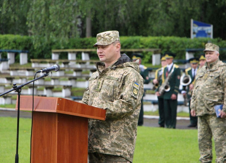 Кадрові зміни в ЗСУ: нардеп повідомив про відставку топкомандувачів