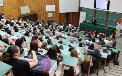 Более 250 тысяч студентов 25+: государство начинает новую волну проверок учебных заведений