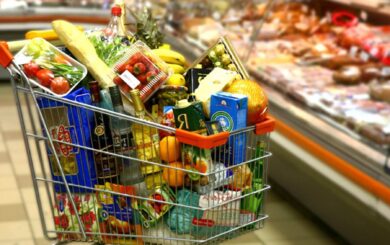 Сколько будет стоить праздничный стол: названы продукты с наибольшим ростом цен