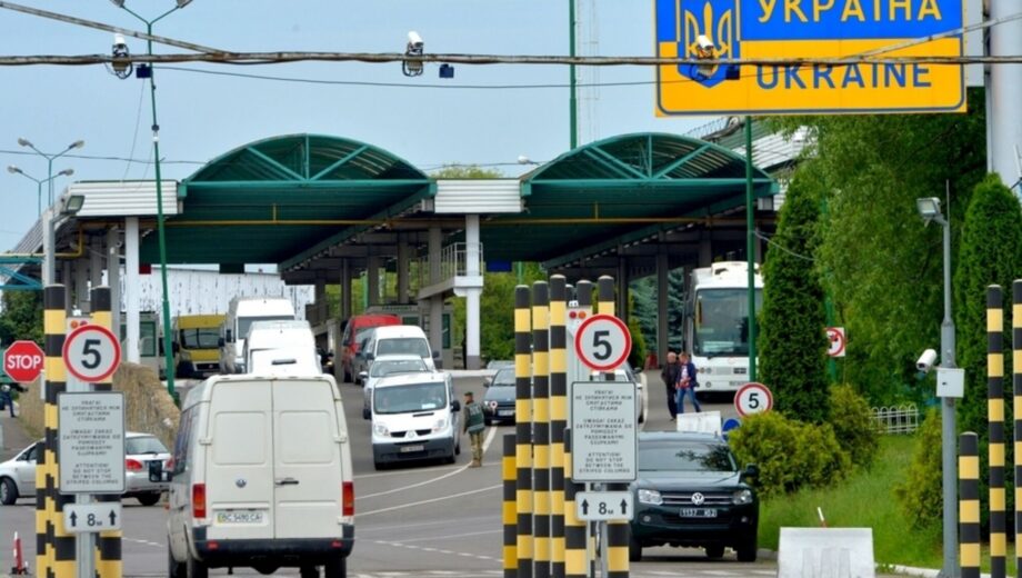 Осложнения на границе с Польшей: очереди на »Краковец» из-за новой системы EES