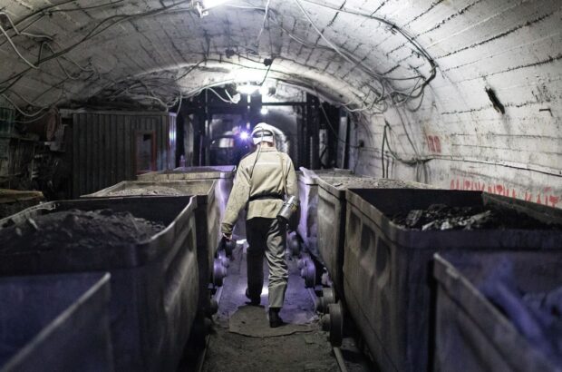 Російська атака знеструмила шахти на Дніпропетровщині: понад дві тисячі гірників залишилися під землею