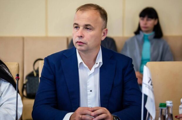Роман Греба користується квартирою в Києві, їздить на Lexus і декларує скромні доходи