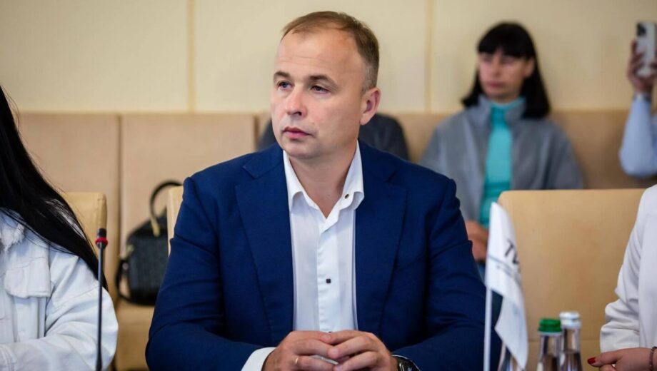 Роман Греба користується квартирою в Києві, їздить на Lexus і декларує скромні доходи