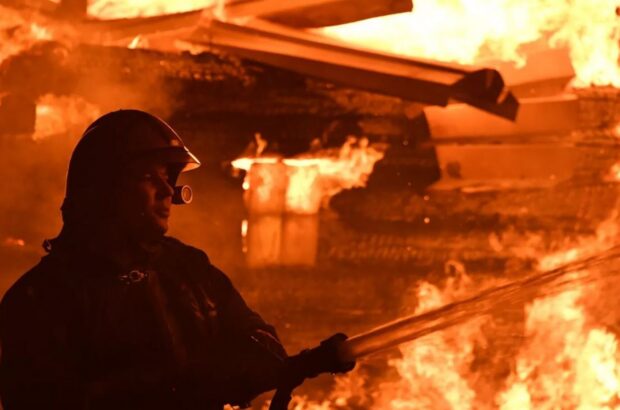 Масштабна атака дронів по рф: вибухи, пожежі та масові відключення світла