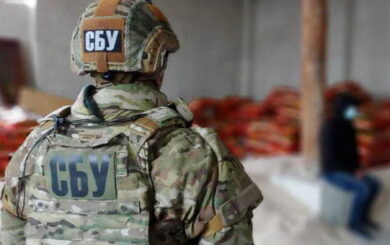 СБУ та Нацполіція затримали трьох агентів рф, які підпалювали військові авто у прифронтових регіонах