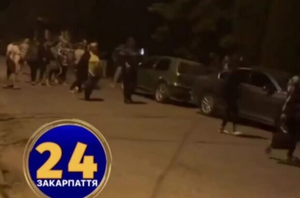 Конфлікт через мобілізацію: роми Ужгорода звинуватили військових у викраденні людей (оновлено)