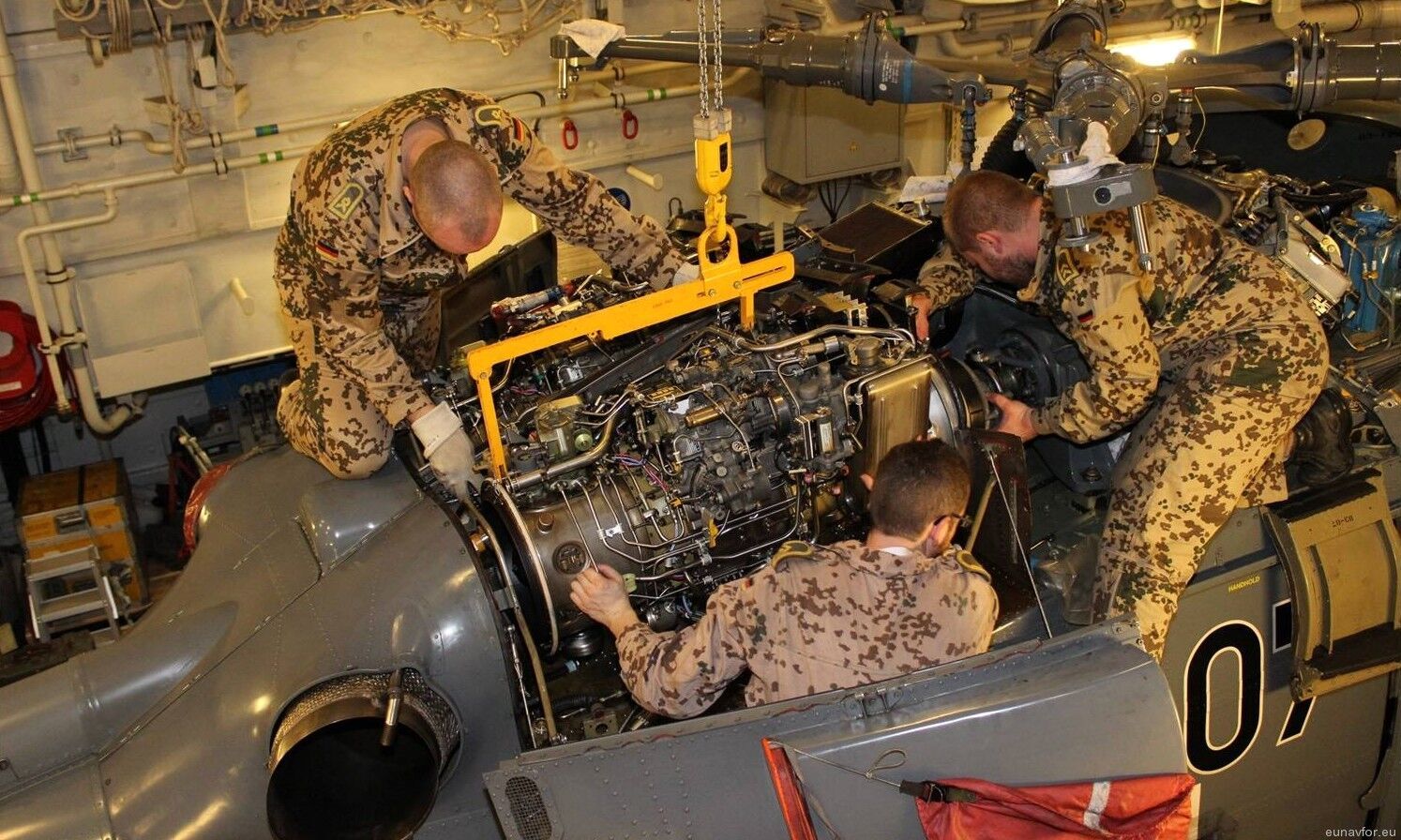 Німеччина може передати Україні багатоцільові гелікоптери Sea Lynx