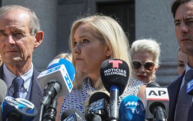 В Австралії вкоротила собі віку Вірджинія Джуффре — борчиня за права жертв насилля