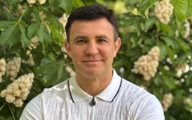 »Чеснок, чтобы демонов выгонять»: Тищенко описал политиков на языке еды