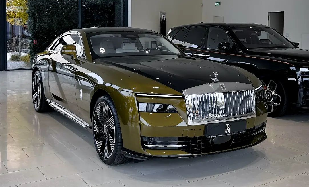 Ferrari, Maserati, Aston Martin: хто в Україні купує елітні авто, вартістю в сотні тисяч доларів