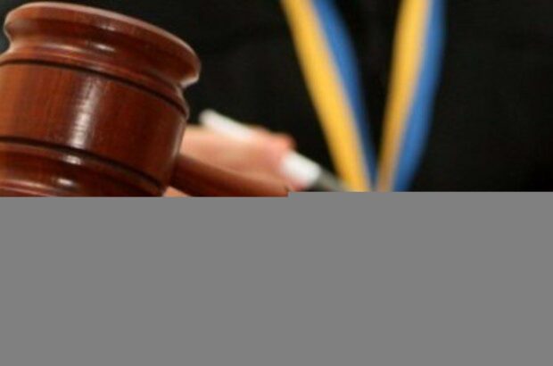 Шахрайство на дровах: чоловік у колонії, колишня дружина та теща обдурили людей на 250 тис. грн