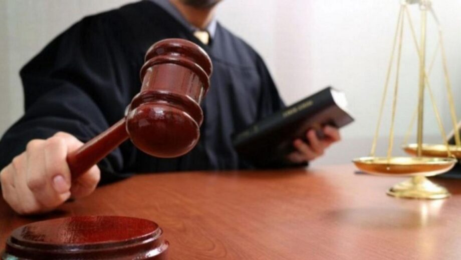 Будут судить эксполицейского из Буковины, который торговал поддельными водительскими удостоверениями