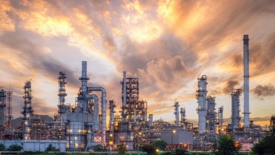 Через удари дронів росія різко наростила морські поставки сирої нафти