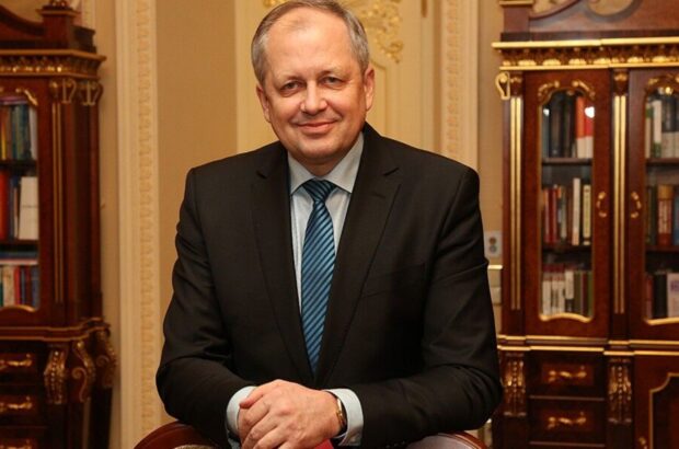 Як ексголова Верховного суду Романюк домігся пенсії у 344 тисячі гривень