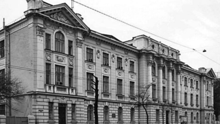 В Киеве экс-бухгалтера института НАМН подозревают в хищении 2,5 млн грн на »фейковых» командировках