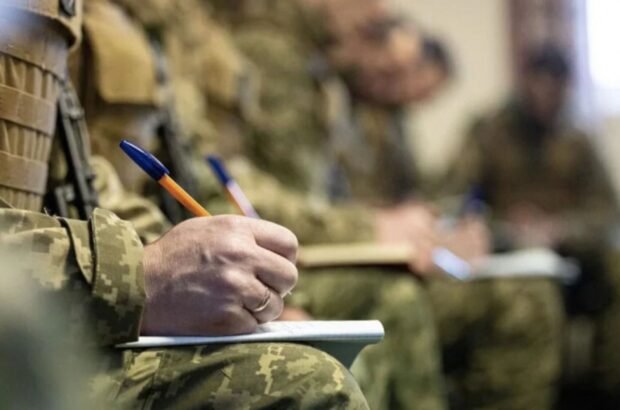 Кому грозит повестка в июле, а кого не мобилизуют