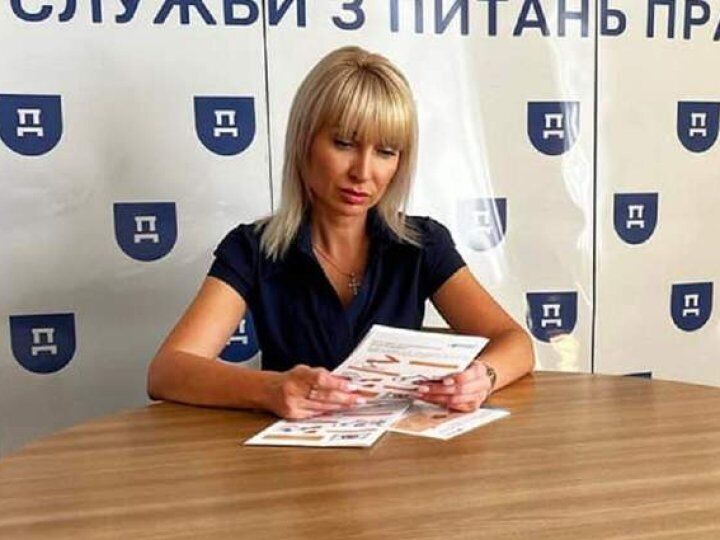 У начальницы Западного управления Гоструда Езерской провели обыски: ее подозревают в системных ''откатах''