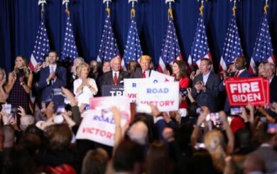 Трамп перемагає на республіканських праймериз у Південній Кароліні, — Reuters