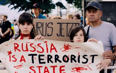 Скандал в Берлине: на акции протеста запретили украинский язык