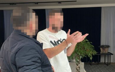 ДБР викрило правоохоронців, які хотіли перепродати квартиру померлої людини
