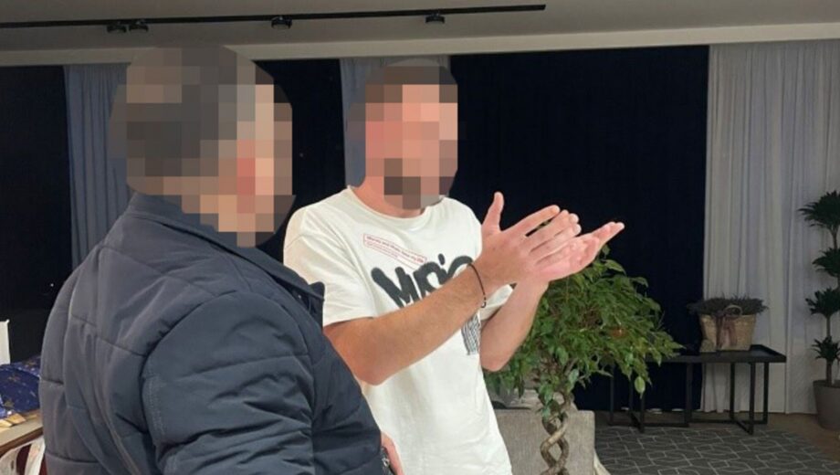 ДБР викрило правоохоронців, які хотіли перепродати квартиру померлої людини
