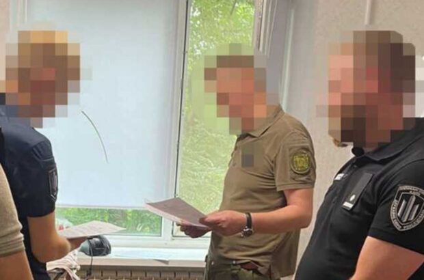 В Черкасской области пьяный начальник колонии угрожал оружием работнику СТО
