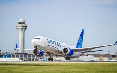 В США в самолете треснуло лобовое стекло на высоте 36 тысяч футов
