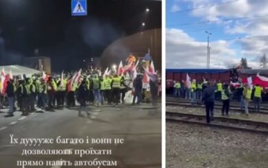 Польські фермери намагалися заблокувати рух поїздів та автобусів на кордоні з Україною