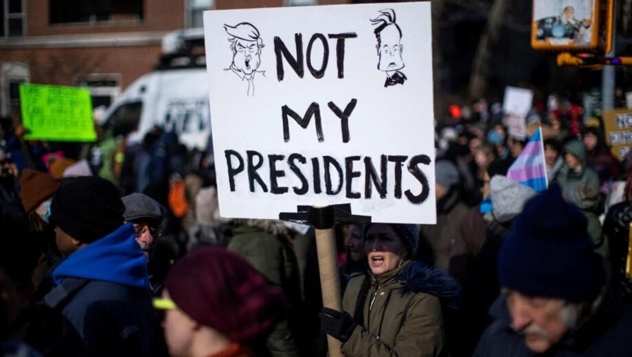 По США прокотилася хвиля протестів проти Трампа та Маска