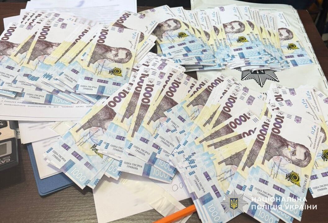 На Львівщині затримали ''переправника'', який за $15–16 тисяч обіцяв вивезти чоловіка за кордон