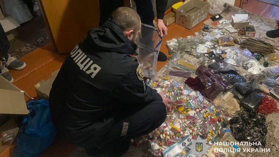 В Тернопольской области разоблачили мошенников, зарабатывавших до 2 млн грн на БАДах и »ритуальных товарах»