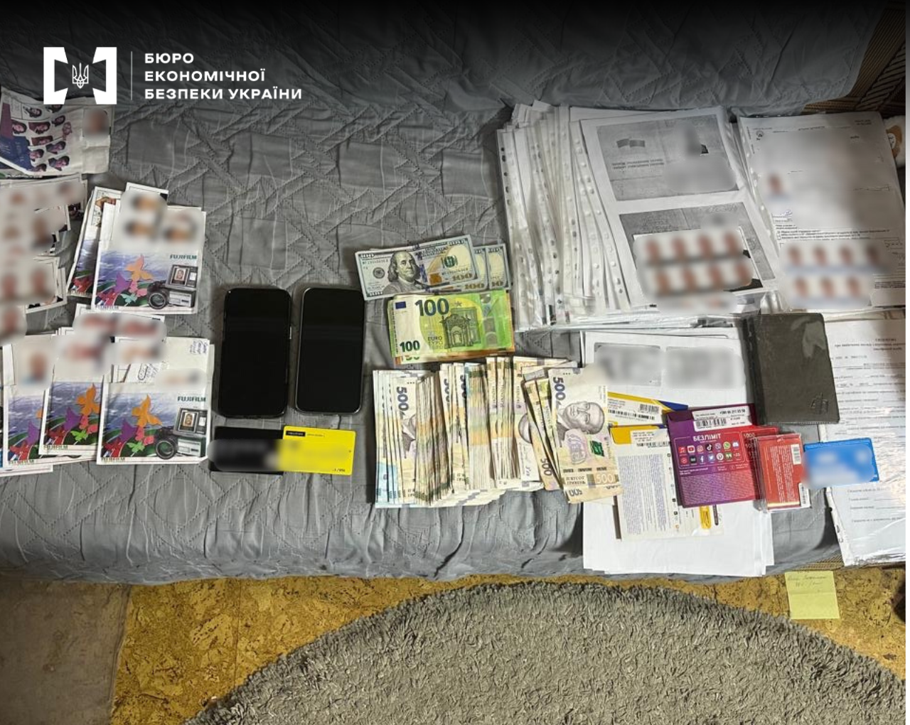 На Буковине БЭБ разоблачило подпольное изготовление документов международного образца