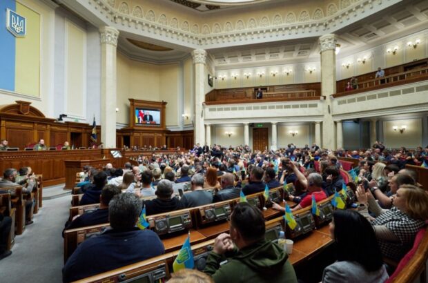 Верховна Рада терміново розгляне законопроєкт Зеленського про НАБУ і САП