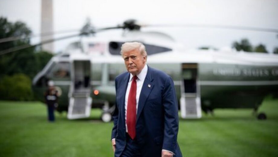 Невідомий атакував літак з Трампом: борт з президентом міг впасти