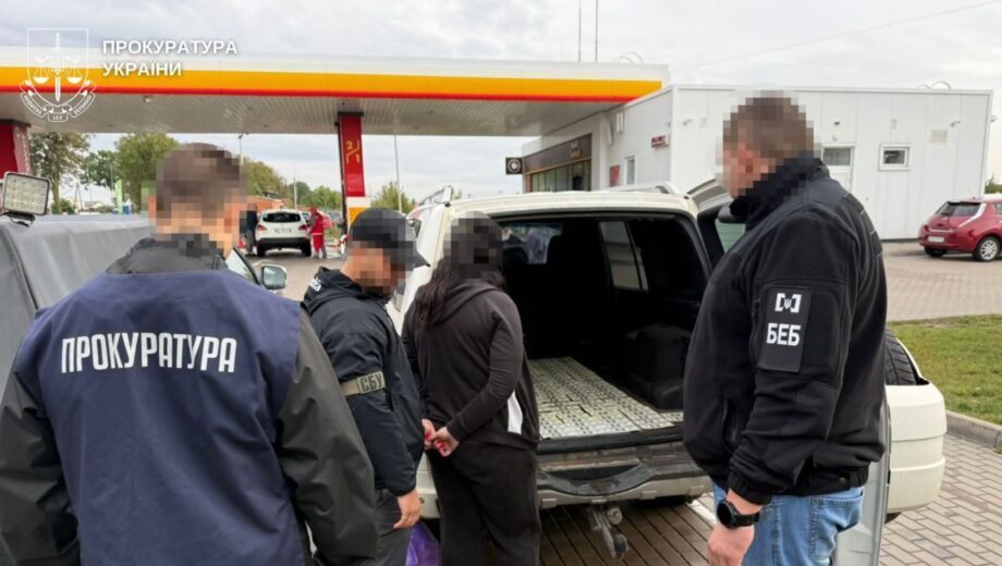 Контрабанда авто в Виннице: женщину будут судить по схеме