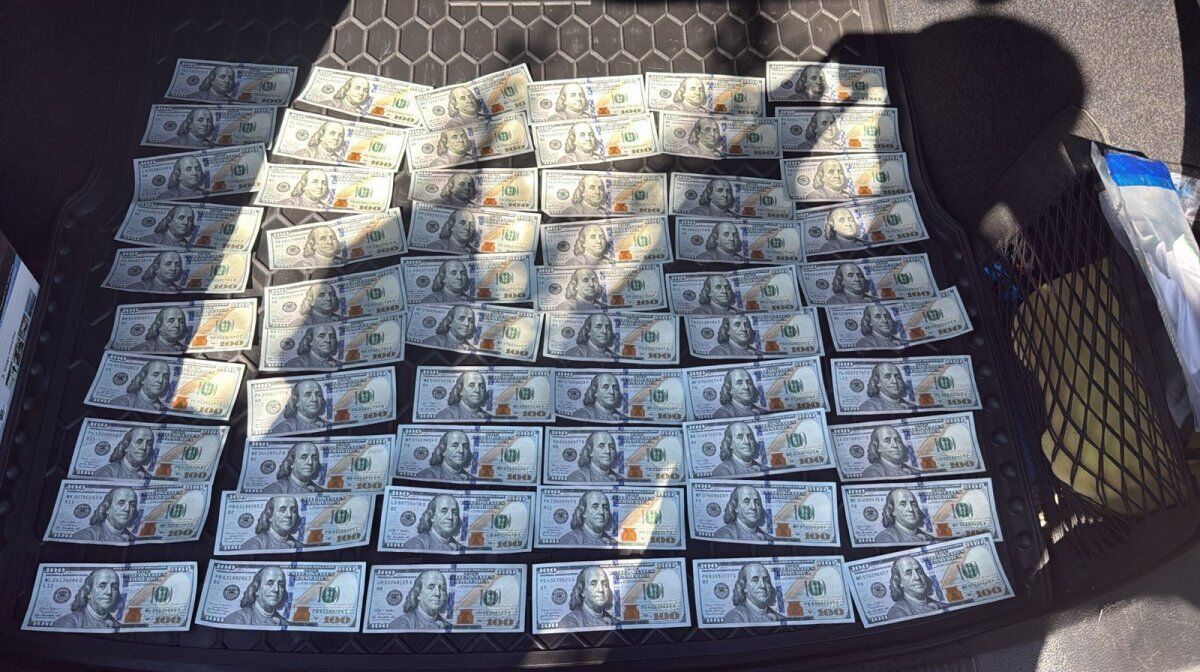 На Закарпатті затримали переправника, який пропонував прикордоннику 12 тисяч доларів хабара
