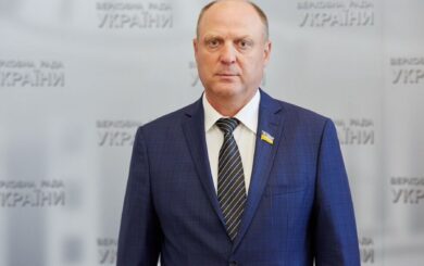 Пенсия 200 тыс. грн, недвижимость на миллионы — а Бурмичу »трудно снять жилье»