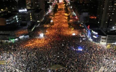 У Белграді до півмільйона людей вийшли на протест проти уряду президента Вучича