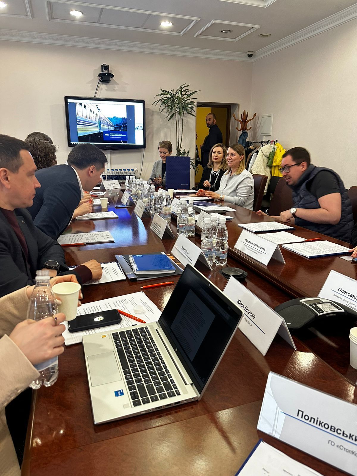 В круглом столе приняли участие представители УЗ и внешние стейкхолдеры.