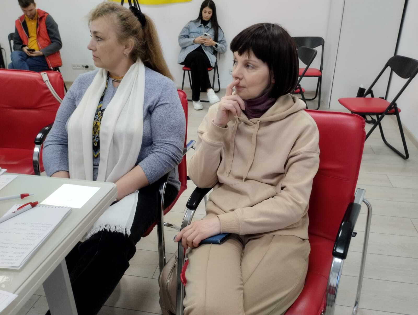 Анна Бондаренко з Чернігівщини і Світлана Бунієвська з Миколаївщини