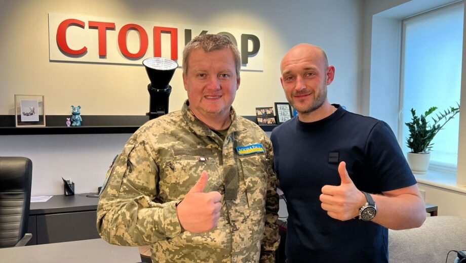 Фронтовик Чеславский посетил центральный офис »Стоп коррупции» в Киеве