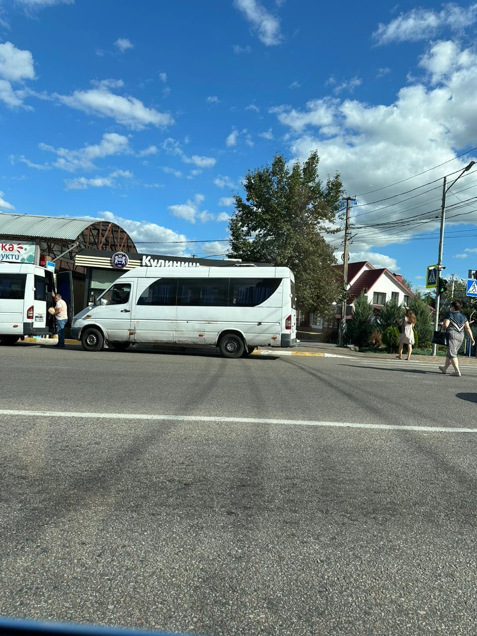 Один из автобусов ООО ''Обуховтранс''